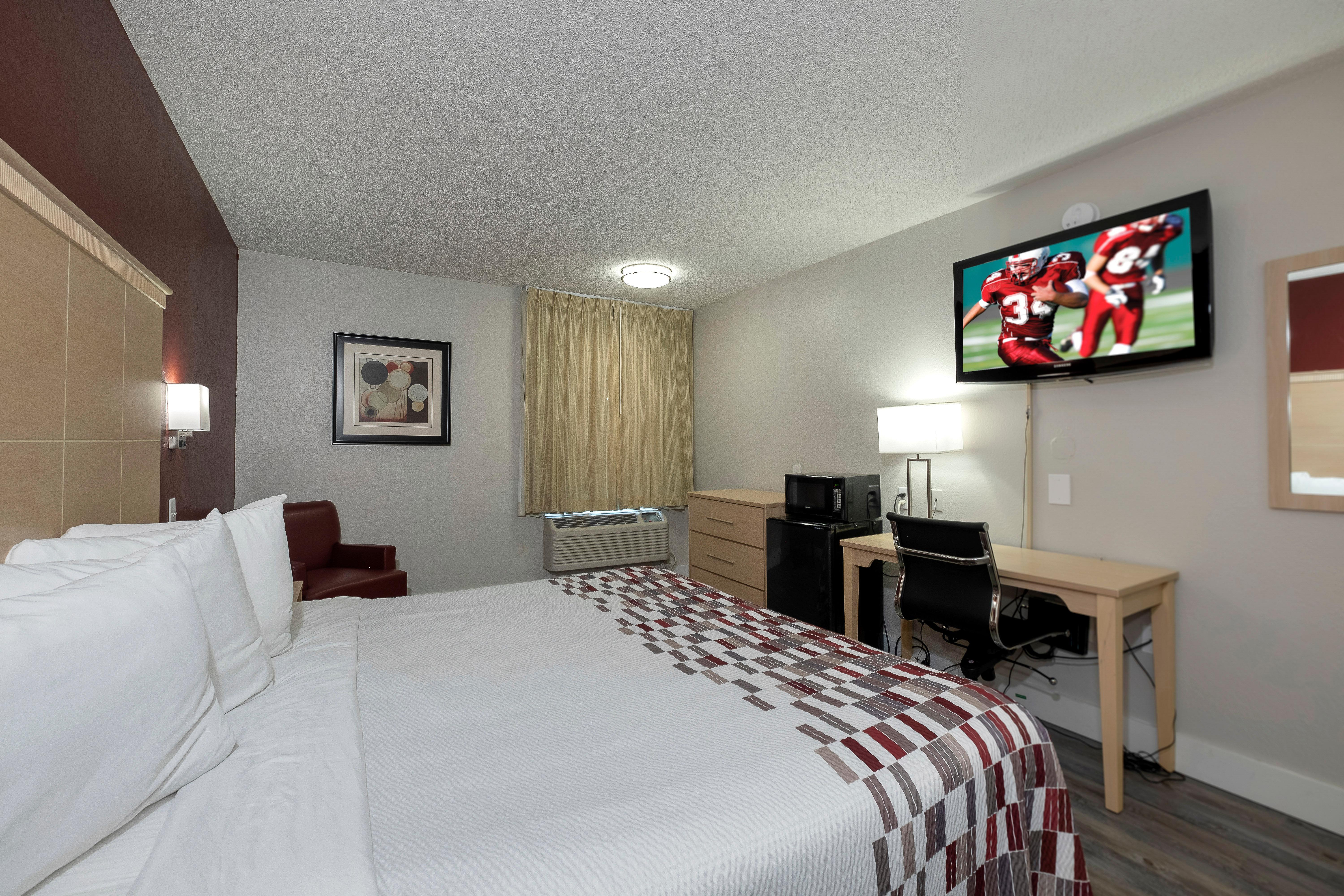 Motel Red Roof North-crabtree Mall-lenovo Center 2*