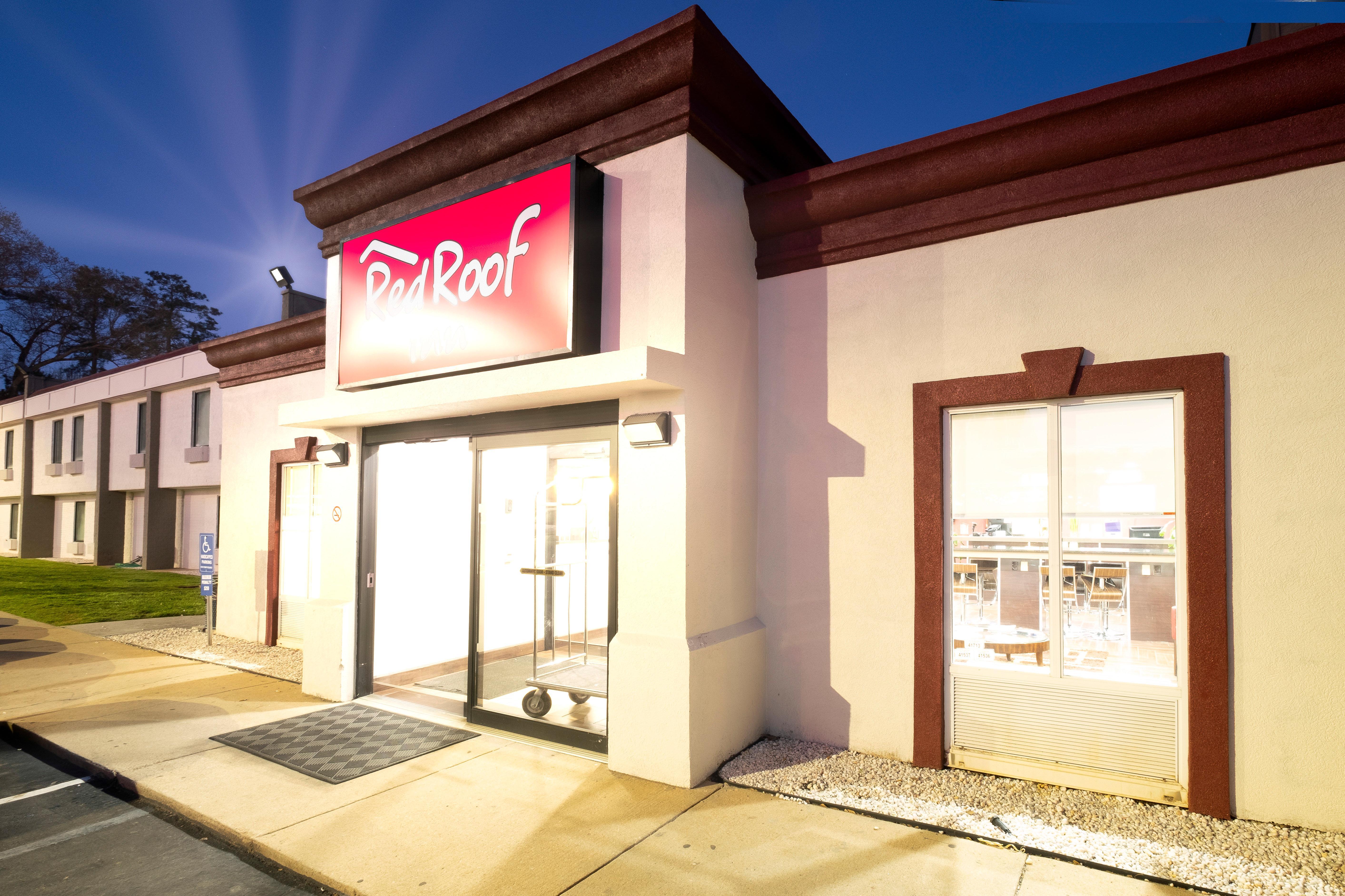 Red Roof North-crabtree Mall-lenovo Center Motel 2*