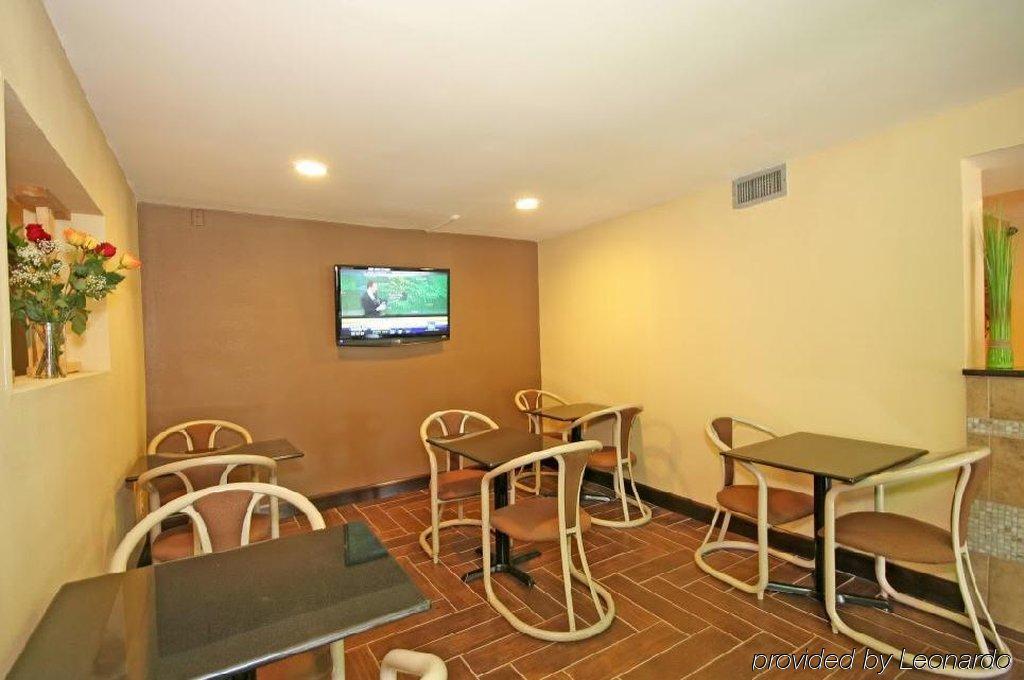 Motel Red Roof North-crabtree Mall-lenovo Center 2*