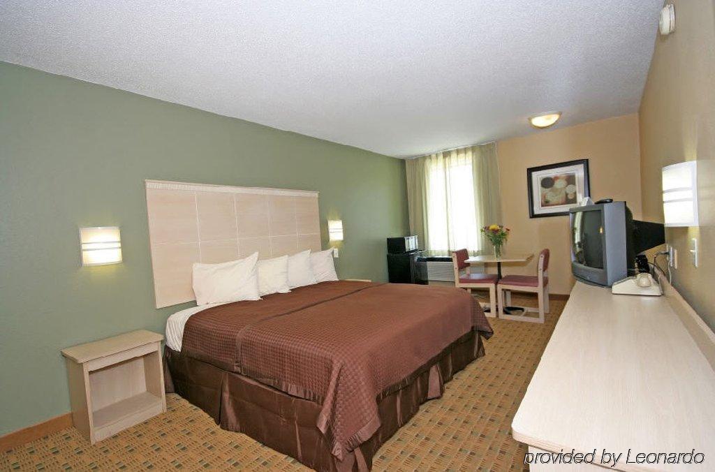 Motel Red Roof North-crabtree Mall-lenovo Center 2*