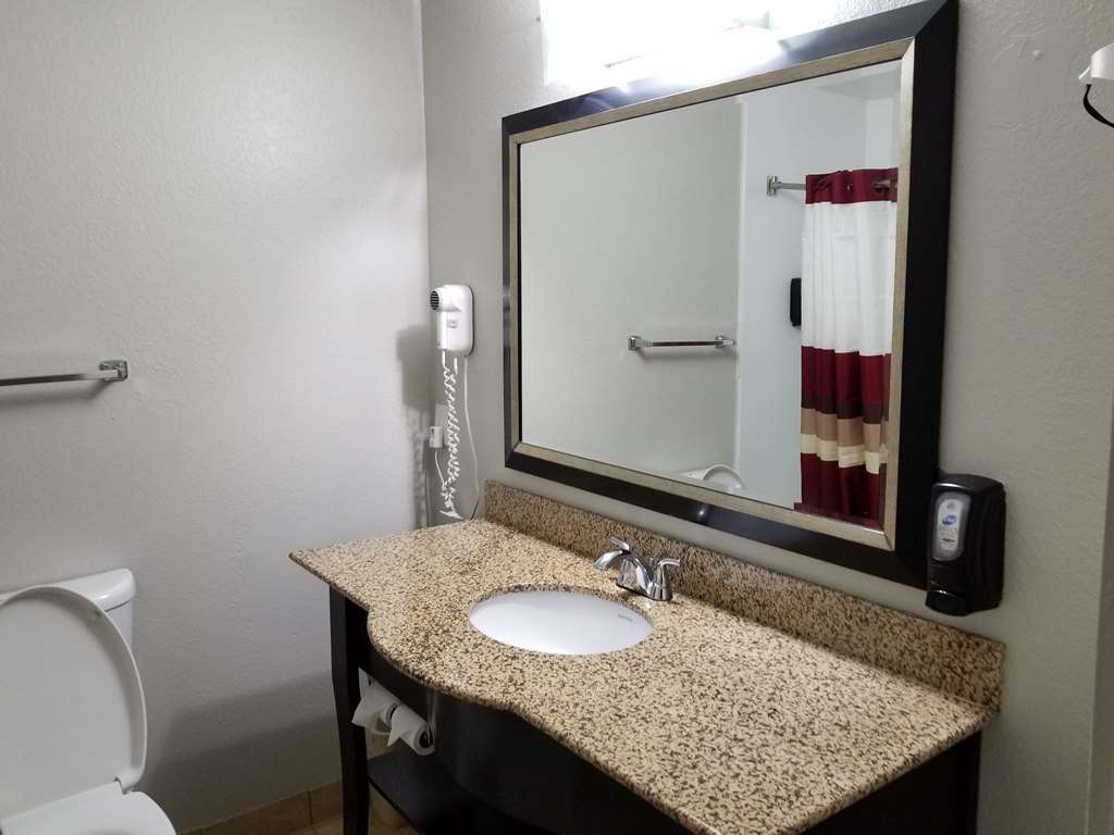 Motel Red Roof North-crabtree Mall-lenovo Center 2*
