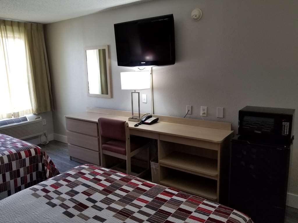 Motel Red Roof North-crabtree Mall-lenovo Center Raleigh